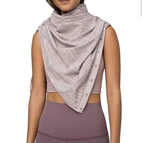 White and grey striped Lululemon Vinyasa scarf - Picture 3 of 3